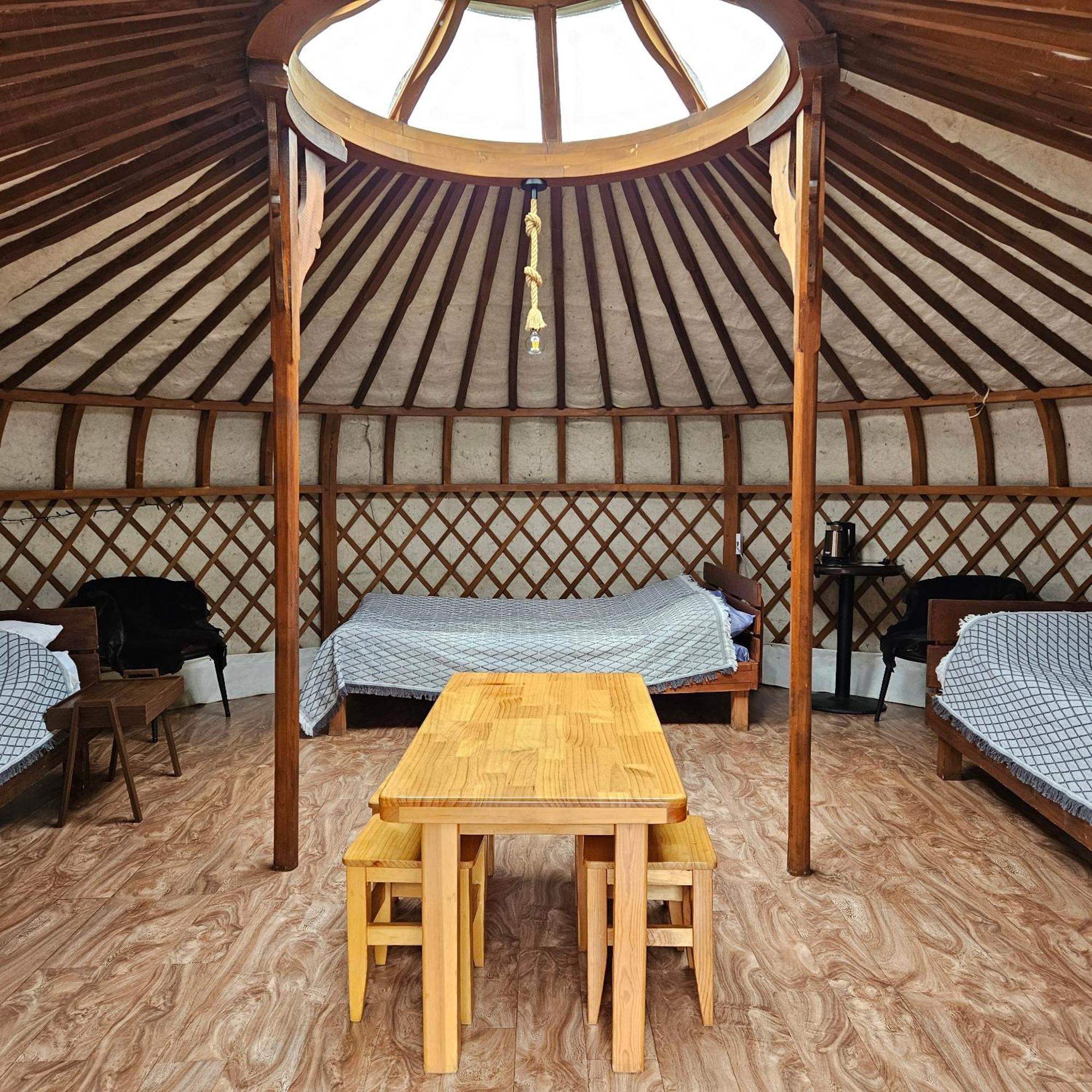 ホテル Apache Eco Camp, Terelj Nationalpark Mongolia Bayan Bulagiin Hural エクステリア 写真